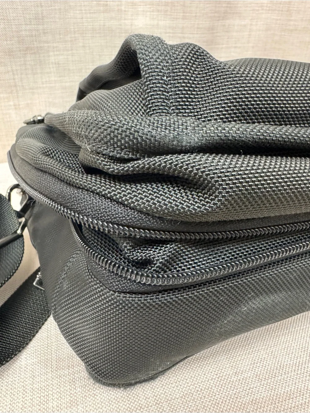TUMI Alpha Black Ballistic expandable Laptop Business Briefcase 26041D4 EUC $595